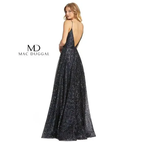 Mac Duggal Plunging Neckline Sequin Long Party Dress Black Iridescent Size 4 - Picture 13 of 13